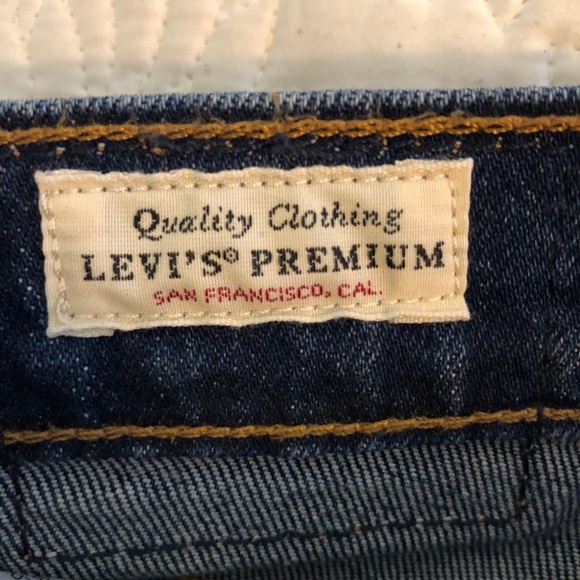 Levi’s 501 Jeans - Picture 6 of 9